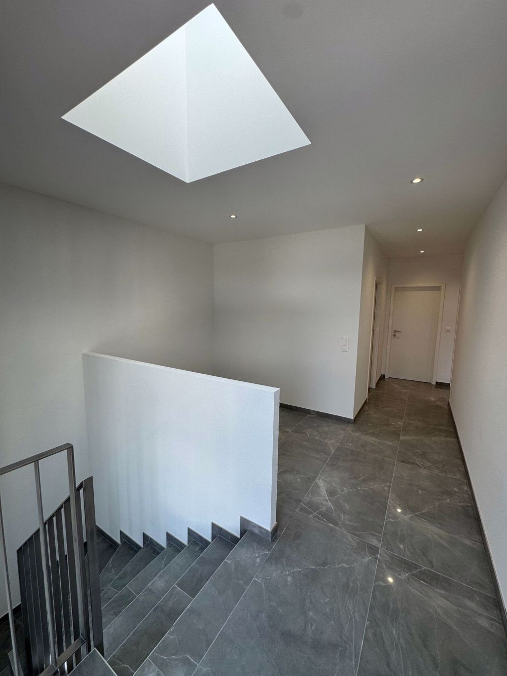 Zwei Schritte vom See entfernt: Neues Reihenhaus mit 5,5 Zimmern und Blick auf den Genfersee! - Bild 11