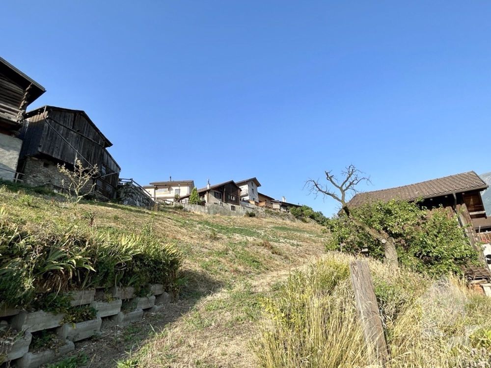 Appartement 4,5 Zimmer mit 128m2 und Garten von 132m2 und 2 Parkplätzen - Bild 3