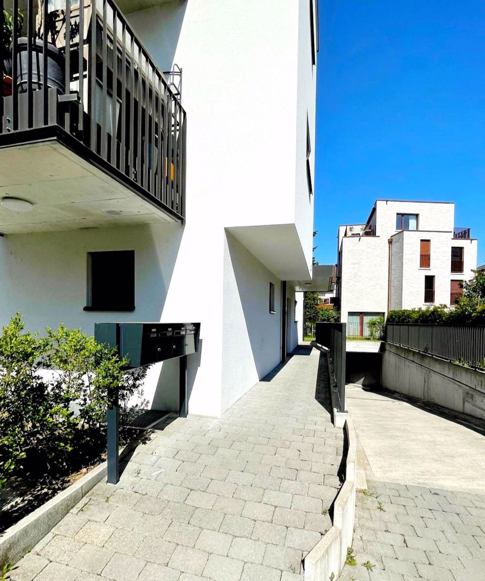 Traumhafte und exklusive Attika-Wohnung in Zürich-Seebach - Bild 2