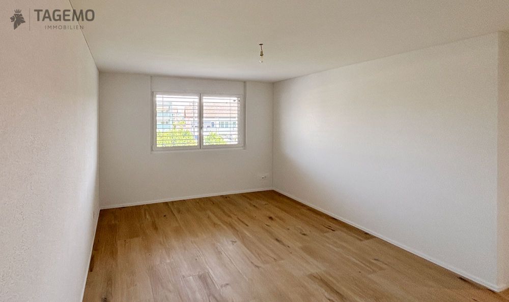 Wohnen mit Stil: helle 3½-Zi-Neubauwohnung mit Balkon & Lift in Glashütten - Bild 9