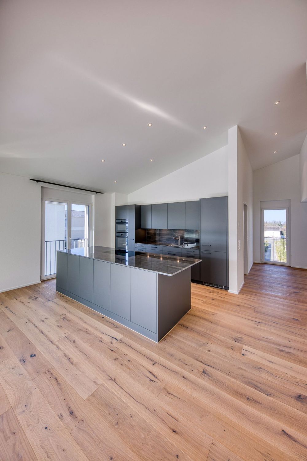 Topmoderne Neubauwohnung im Eigentumsstandard - Bild 1