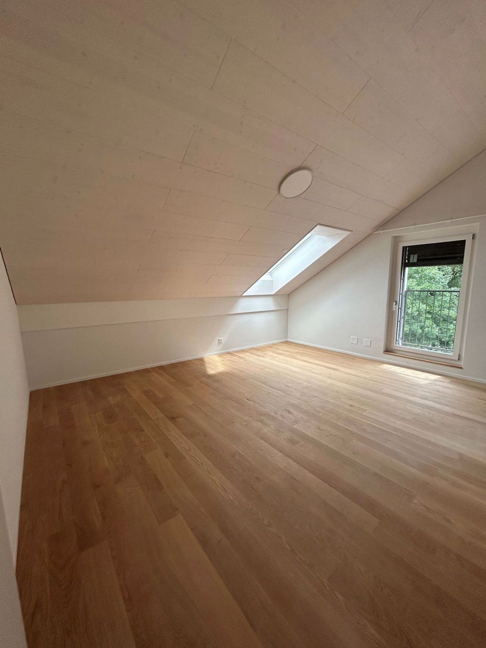 ERSTVERMIETUNG: Traumhafte Dachwohnungen im ruhigen, ländlich geprägten Thierachern bei Thun - Bild 13