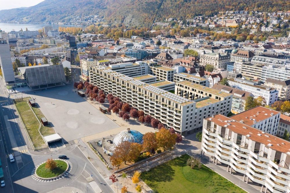 Riesige Terrasse mitten in der Stadt - Aussenansicht (Musterwohnung)