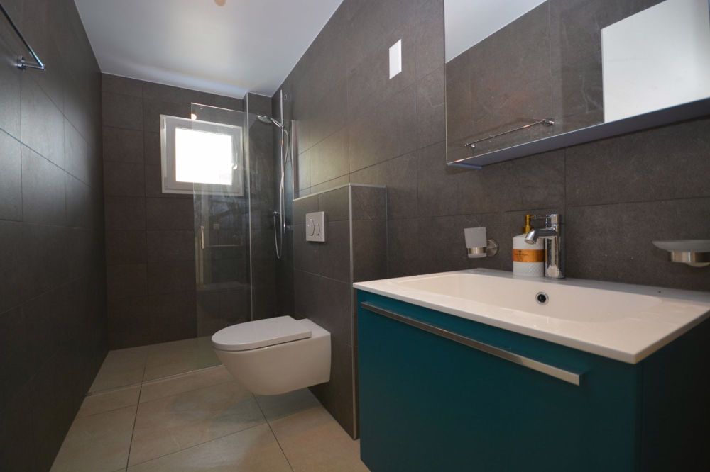 Angrenzendes Haus mit herrlicher Aussicht - Bild 4