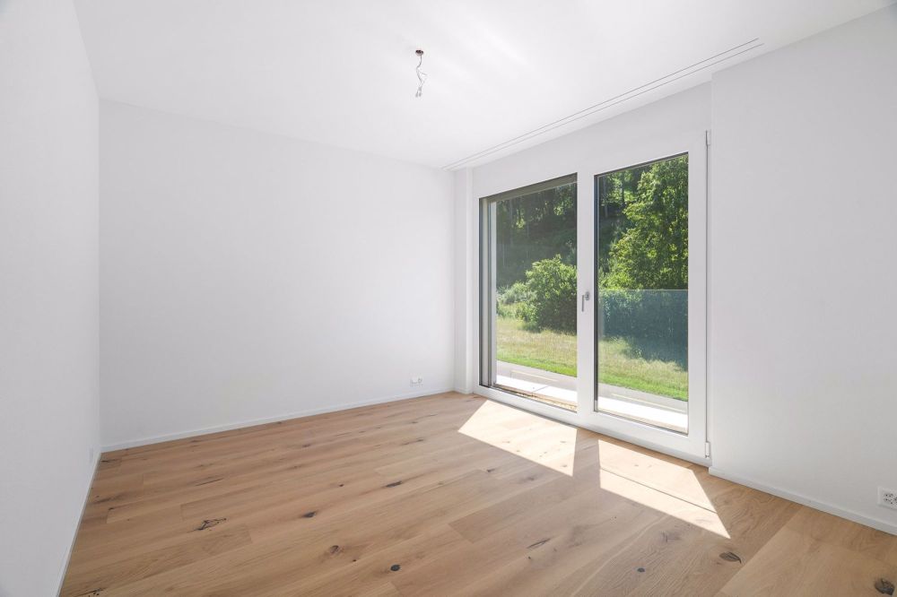 Exklusive Neubau-Duplexwohnung mit grossem Garten - Bild 5
