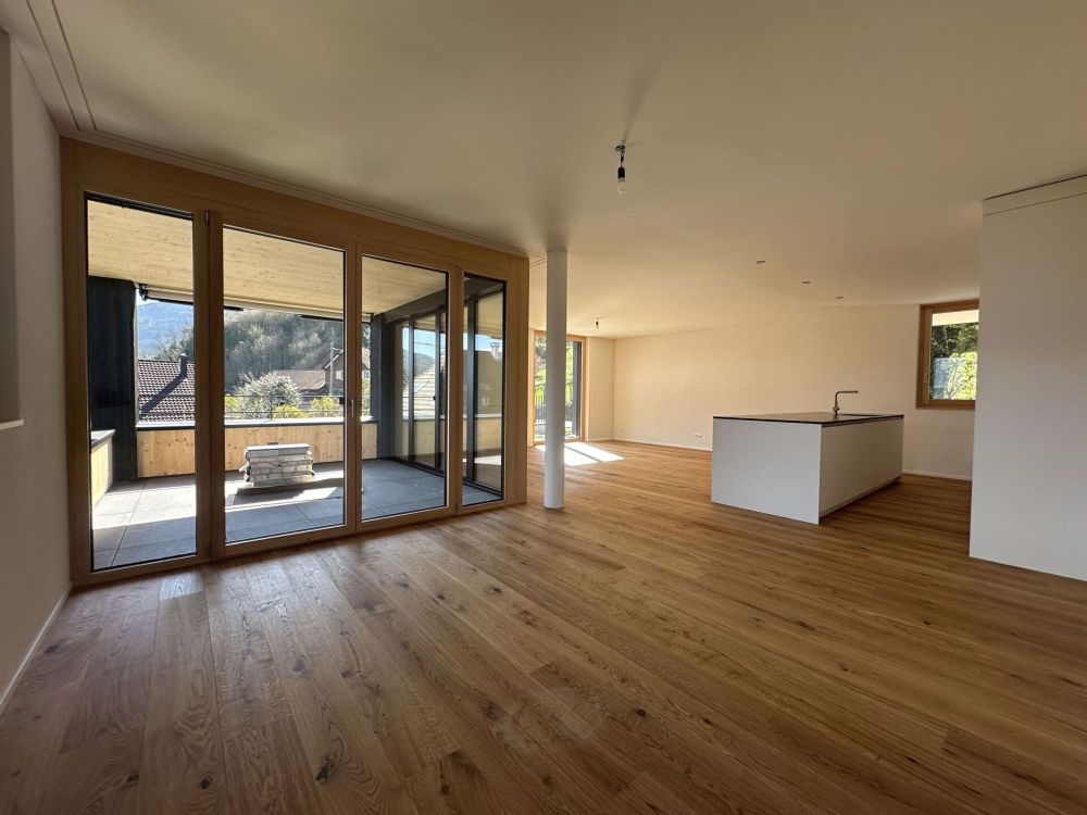 attraktive 4 ½-Zimmer-Wohnung - Wohnen wie im Einfamilienhaus - Bild 1