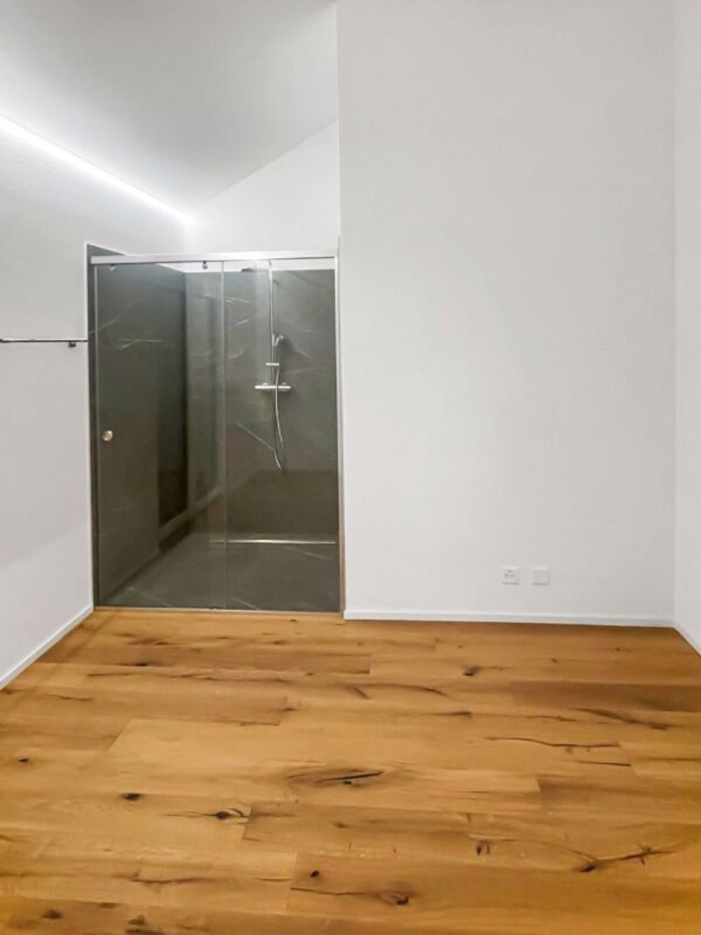 Grosszügige Wohnung in Naters - Bild 6