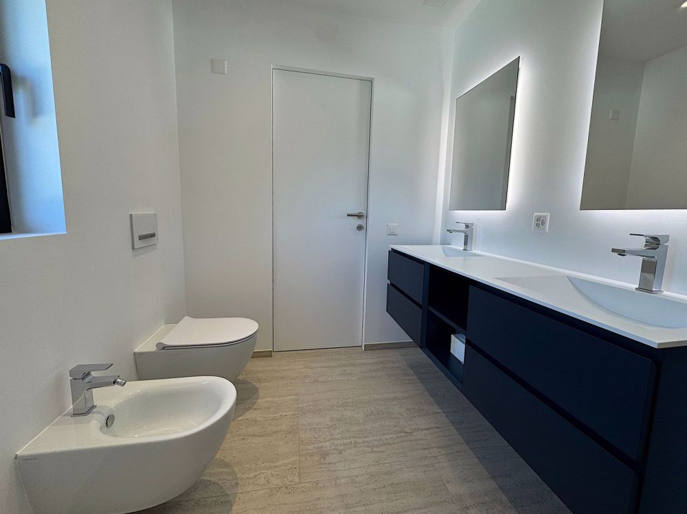 Elegante 4.5 locali al primo piano con terrazza e parziale vista lago - Bild 10