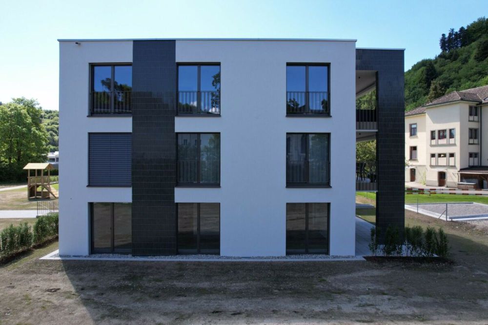 Neue 4.5-Zimmer Erdgeschoss Wohnung (C2) - Aussenansicht