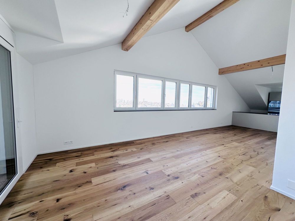 Einzigartige Gelegenheit: Stilvolle 4.5-Zimmer-Dachgeschosswohnung in Heiden AR - Wohnzimmer
