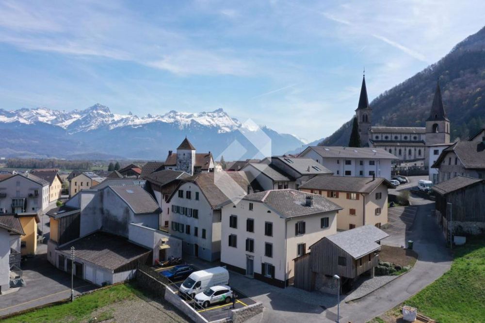 Duplex von 4,5 Zimmern + Bauparzelle von 400 m2 - Bild 1