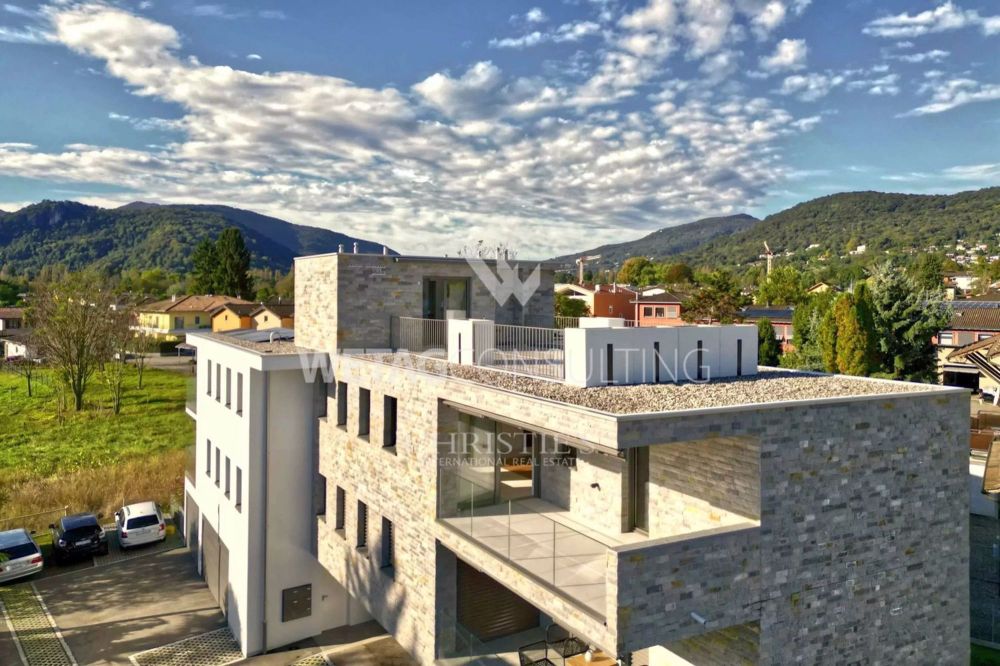 Lugano-Magliaso: modernes Penthouse mit grosser Dachterrasse & Seeblick zu verkaufen, auch als Zweitwohnsitz verfügbar - Bild 1