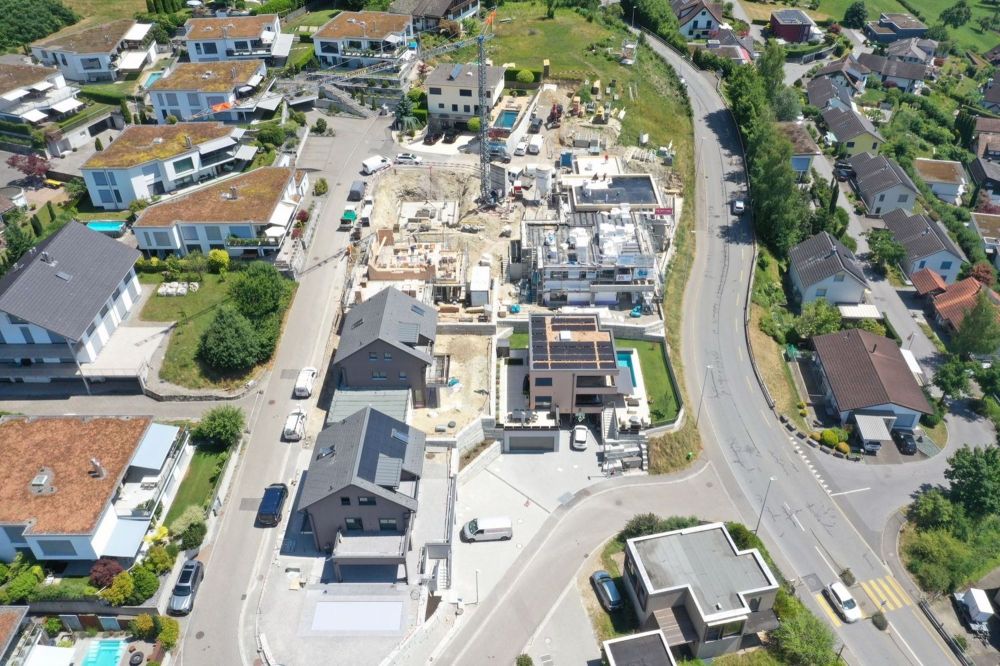 Nur noch ein Haus verfügbar - Komfortables Wohnen mit unverbaubarem Panoramablick - Bild 2