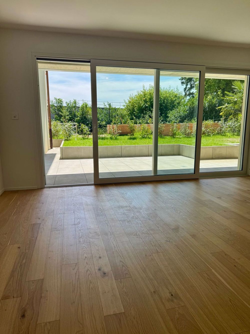 Neue 3.5-Zimmer-Wohnung in einem gehobenen Gebäude mit Garten - Bild 11
