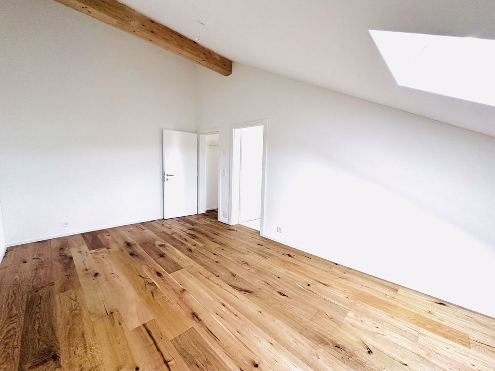 Einzigartige Gelegenheit: Stilvolle 4.5-Zimmer-Dachgeschosswohnung in Heiden AR - Masterbedroom