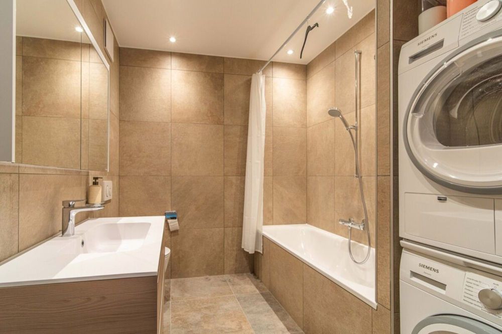 Schönes 3.5-Zimmer-Apartment mit Südwestausrichtung und Blick auf Billens - Bild 7