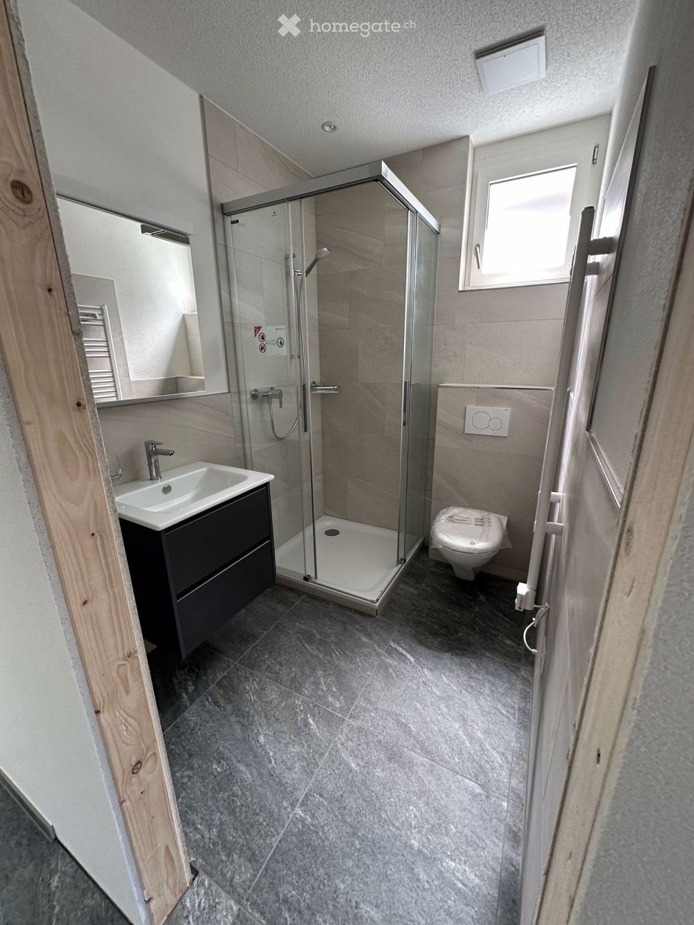 Traumhafte 3.5-Zimmer-Wohnung mit grosszügigem Studio in Wengen mit atemberaubendem Bergblick - Bild 11
