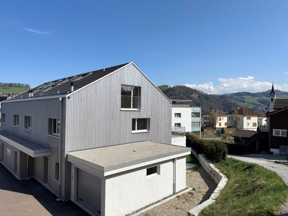 Wohnen mit Stil - hochwertiges 6.5-Zimmer-Haus mit viel Raum - Bild 1