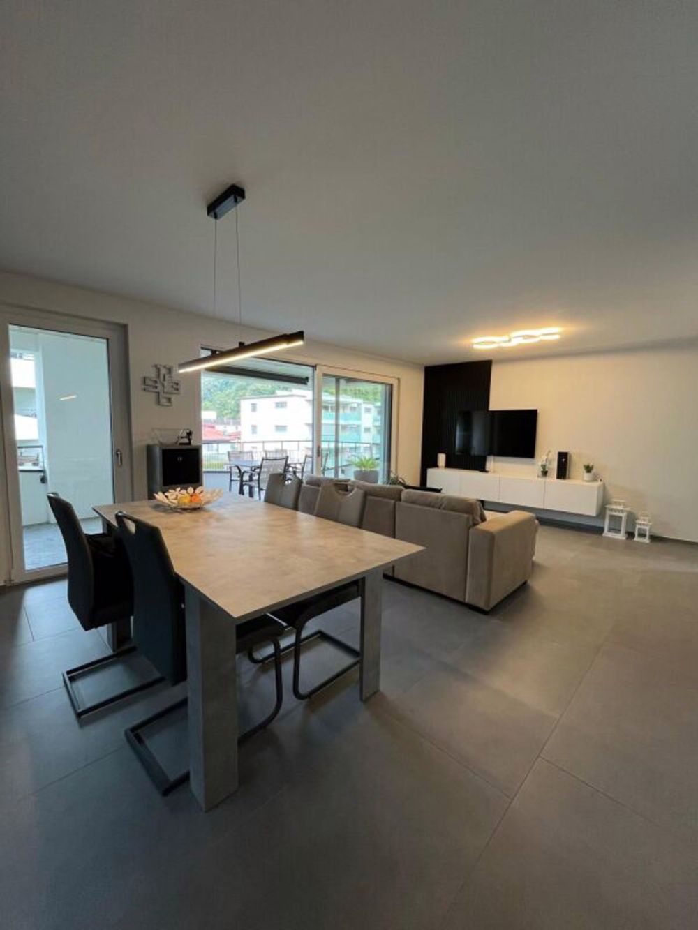 Zum Verkauf steht eine 2.5-Zimmer-Wohnung in Sant'Antonino - Bild 1