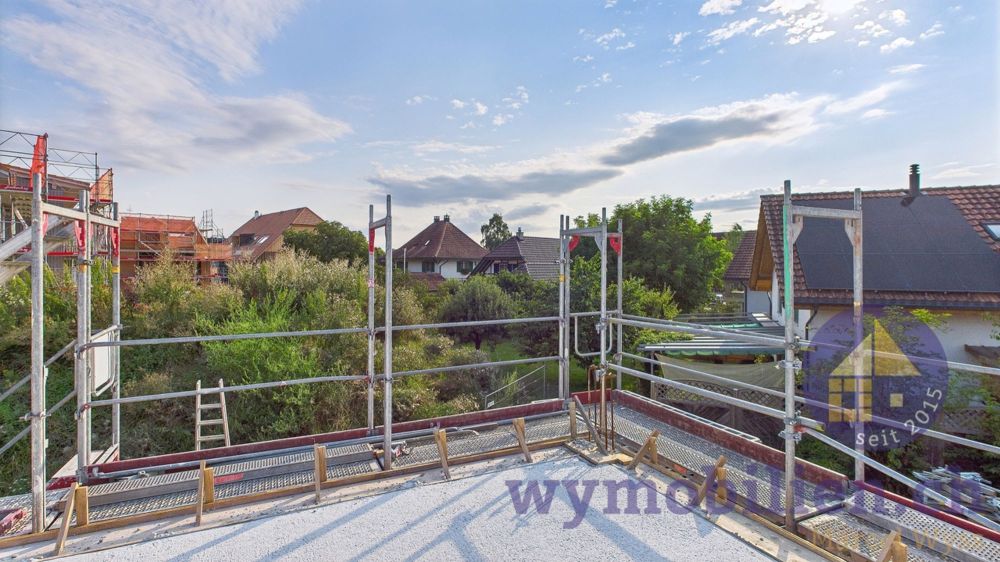 Wohntraum mit 4.5 Zimmer im 1. OG (Whg 522-3) - Einzug ab Sommer 2026 - Ausblick von der Terrasse (Foto 5.8, 18.15 Uhr)