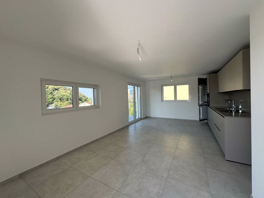 Neue und moderne 3.5-Zimmer-Wohnung im letzten Stock mit offener Sicht in Mendrisio Arzo - Bild 3