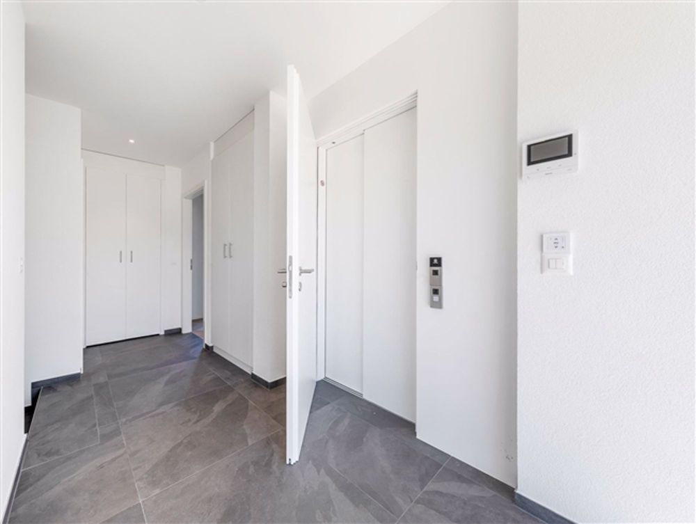 Wunderschöne 4-Zimmer-Penthouse-Wohnung mit Panoramablick in Prilly - Bild 11