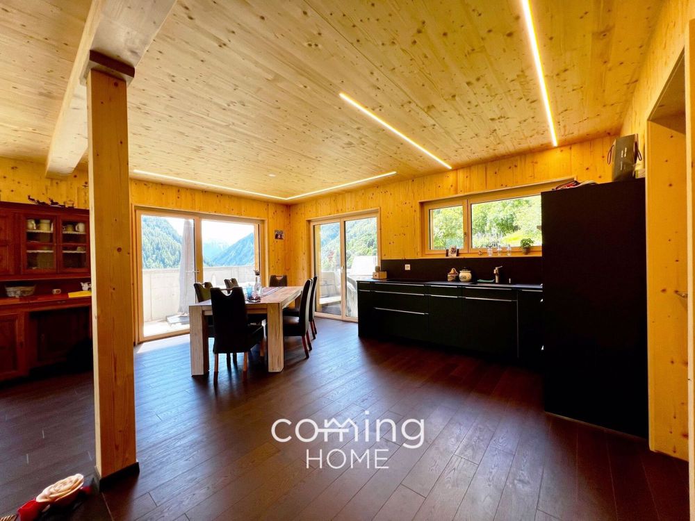 Nachhaltig wohnen im Lötschental: Ihr Traumhaus inmitten unberührter Natur - Bild 1