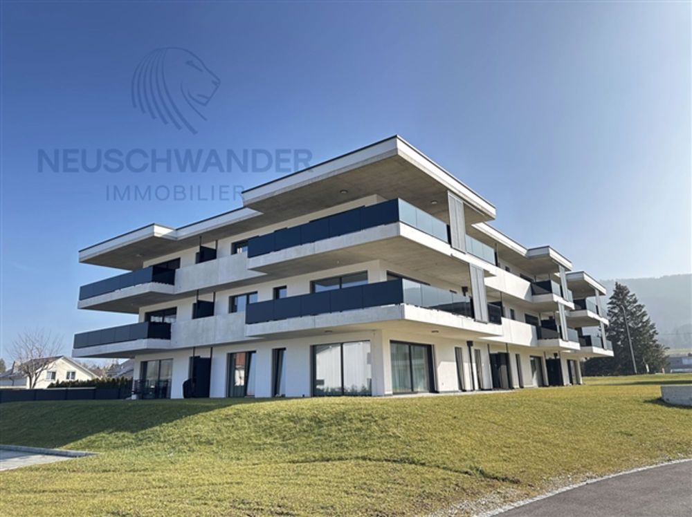 Mit herrlicher Aussicht und in der Nähe von Annehmlichkeiten - Bild 2