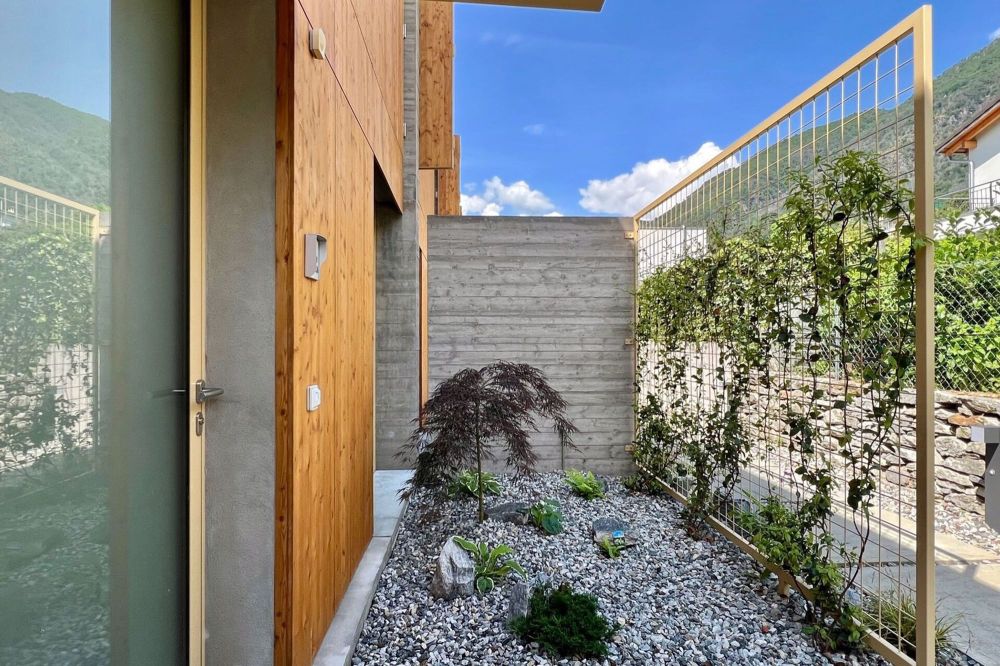 Einfamilien-/Reihenhaus mit Garten und 2 Parkplätzen - Bild 7