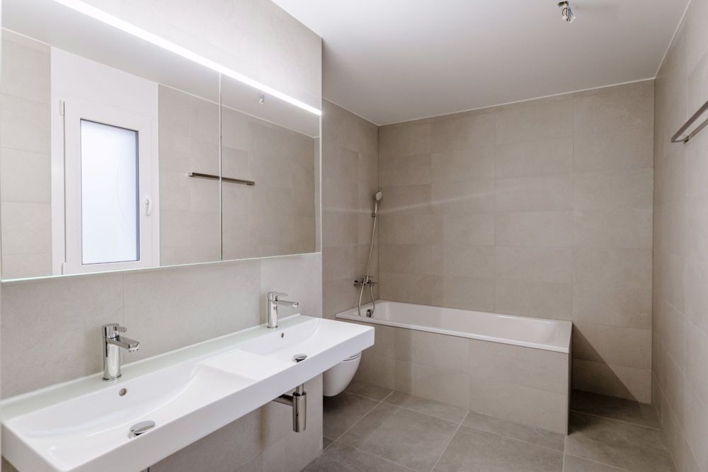 LETZTE VERFÜGBARE PARZELLE "Sous-le-Chêne": Neuwertiges 4.5-Zimmer-Apartment - Bild 9