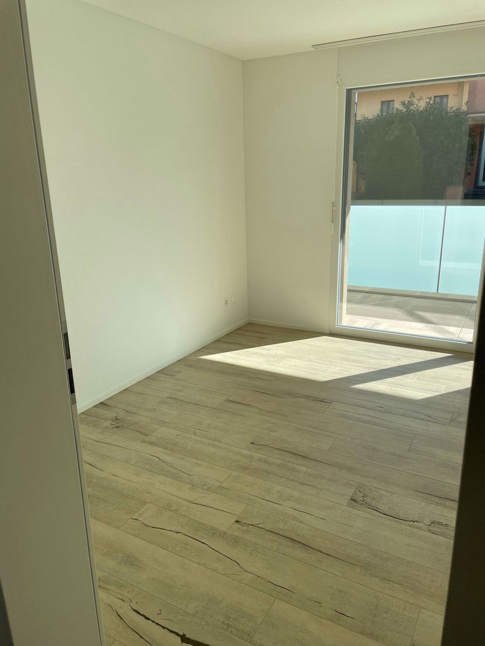 GRANDE E BELLISSIMO APPARTAMENTO 4.5 locali con bella terrazza e giardino - Bild 9