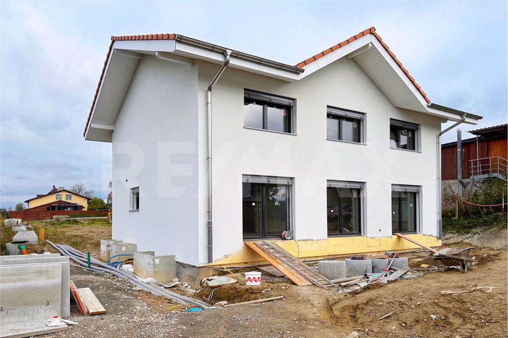 Zwei hochwertige Neubau-EFH mit 5½ Zimmern - überzeugendes Wohnkonzept zum attraktiven Preis - Bild 4
