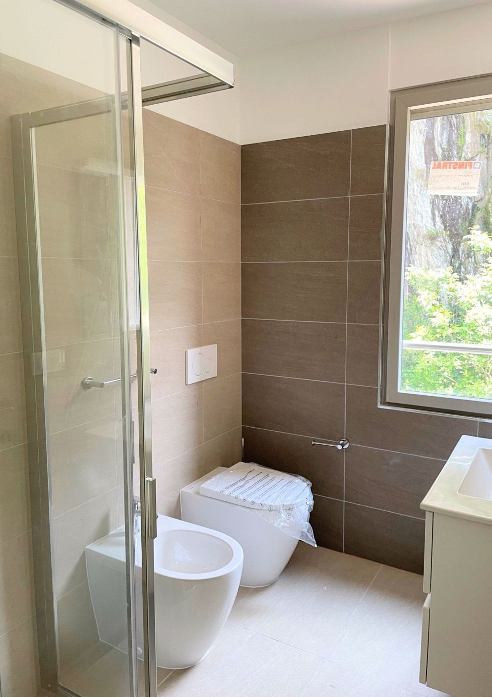 Neue Wohnung mit Garten in kleiner moderner Villa - Bild 10