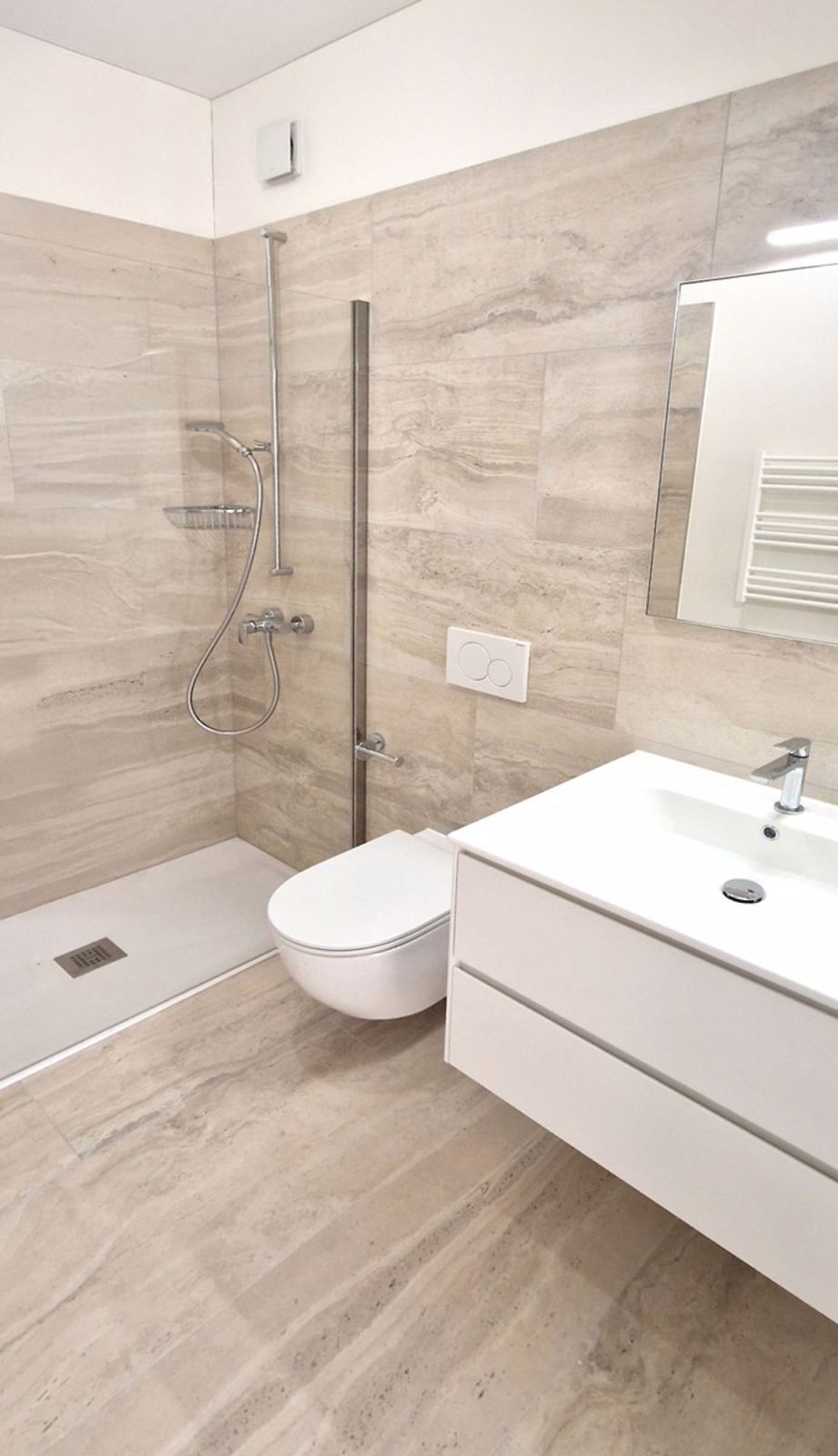 Wunderschöne neue 3,5-Zimmer-Wohnung mit überdachter Terrasse von hohem Standard - Bild 6