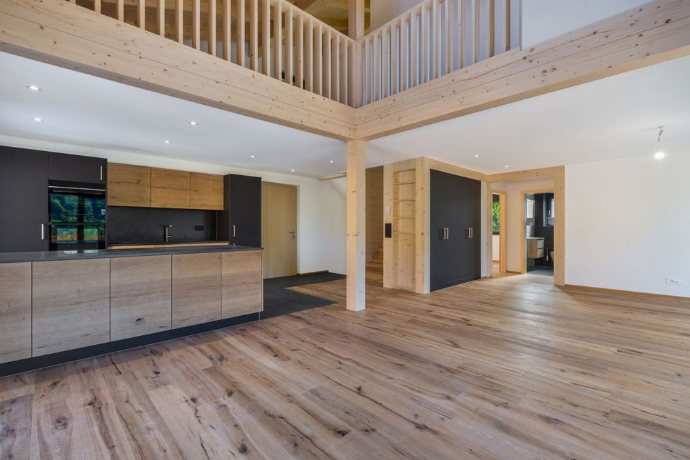 5,5 Zimmer-Duplex in einem Chalet mit 2 Apartments - Bild 1