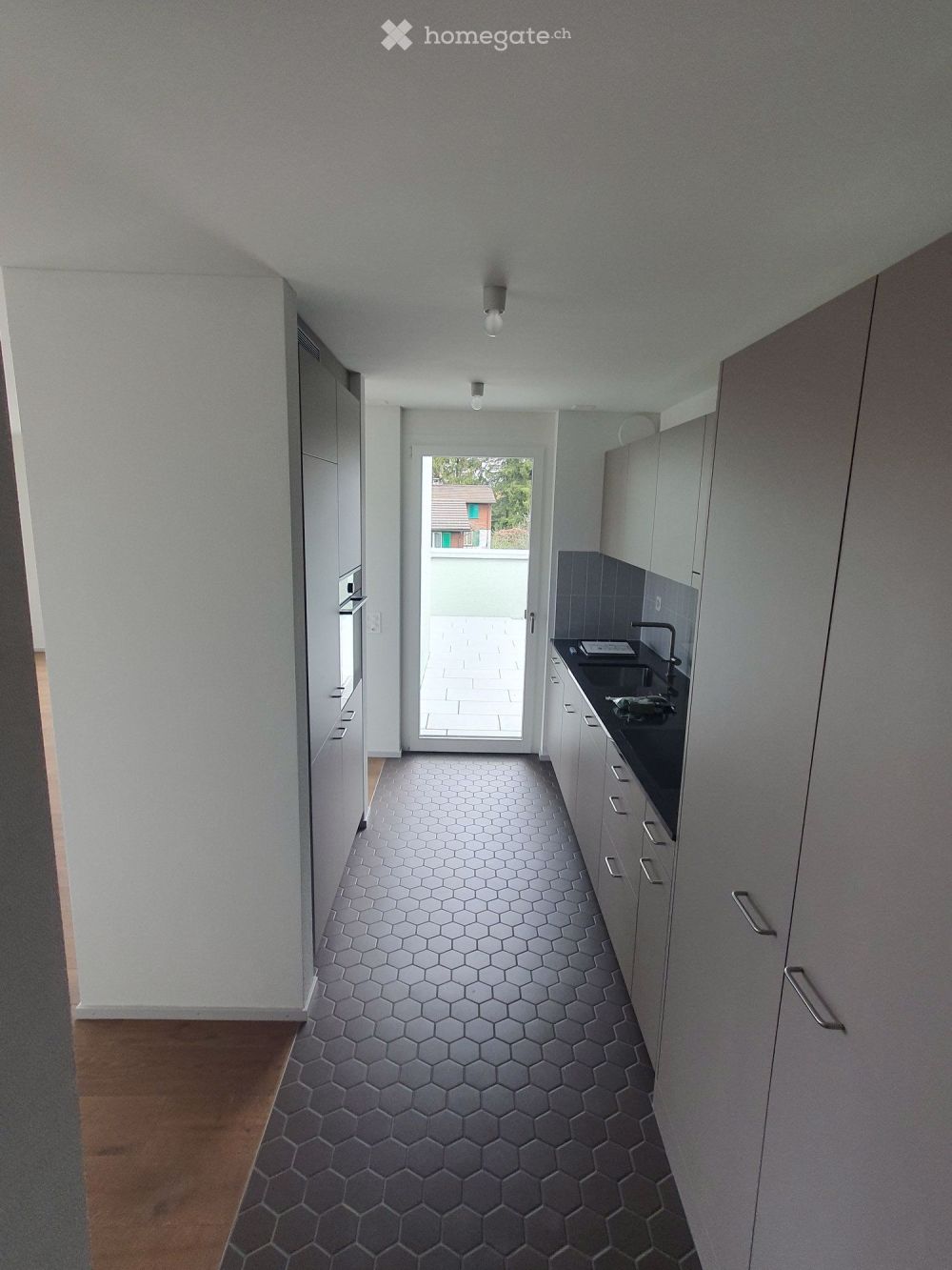 Moderne Terrassenwohnung im Zollikerberg - Bild 3