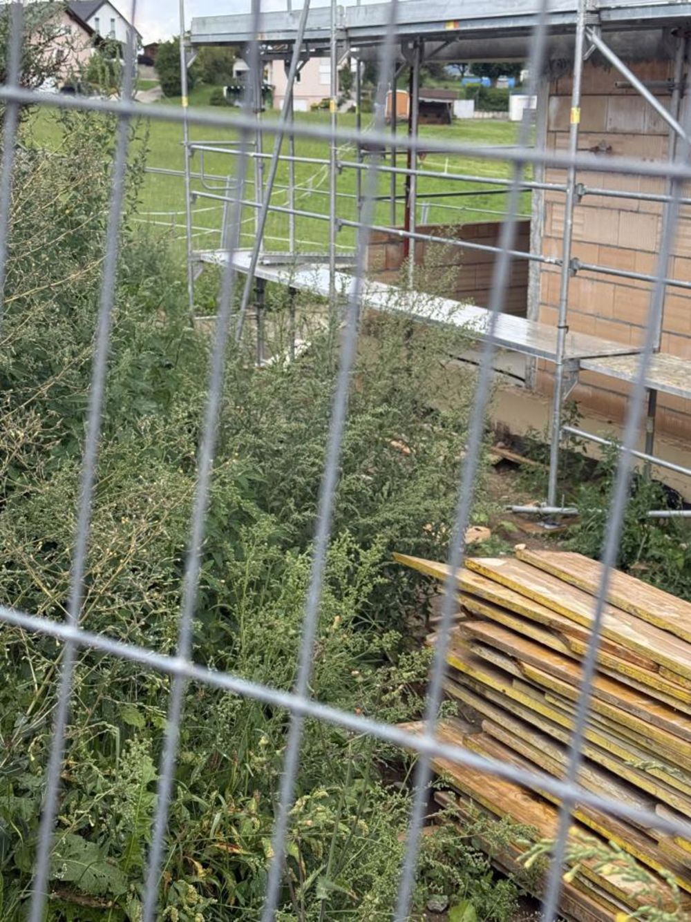 Schöne Wohnung in Bau mit 32 m² Terrasse und 98 m² Rasen. Sehr gutes Geschäft - Bild 7