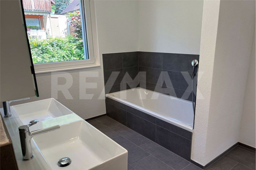 Neubauprojekt 6 Doppeleinfamilienhäuser / Haus Nr. 2 obere Reihe - Bild 1