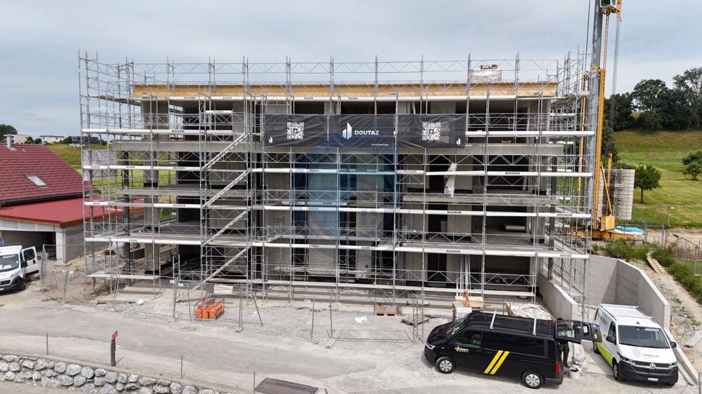 Für Investoren, schönes neues 2.5-Zimmer-Appartement im Dachgeschoss - Bild 1