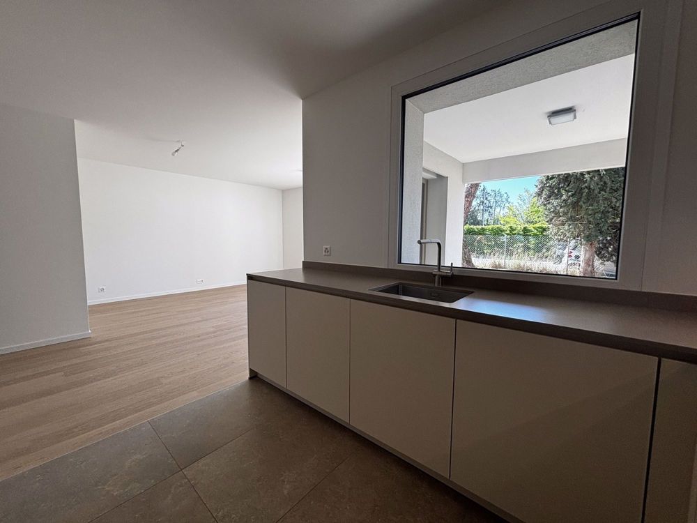 Thônex : Appartement de 4 pièces avec jardin - Bild 5