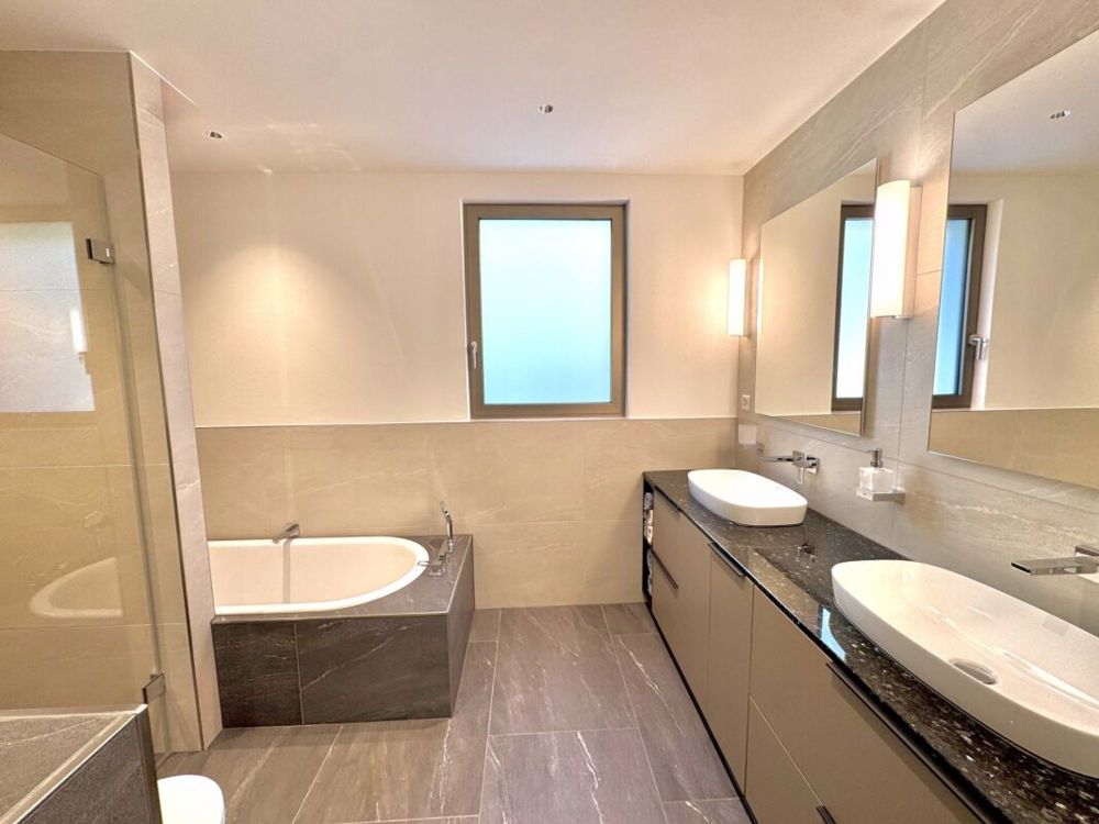 Traumhaus mit moderner Technik, Solaranlage und spektakulärer Terrasse mit Bergblick - Bild 10