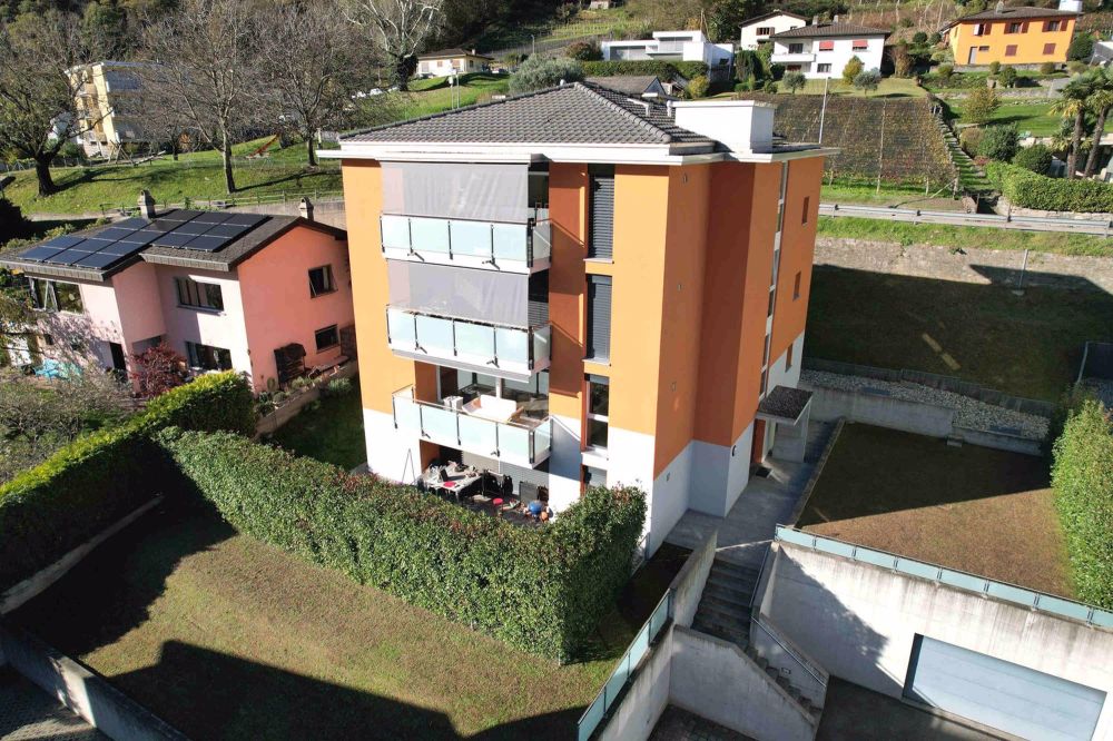 Elegante appartamento con terrazza in zona comoda e strategica - Bild 2