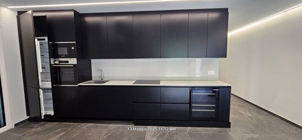 Modernes Apartment mit 3.5 Zimmern und Panoramablick in Lumino - Bild 2