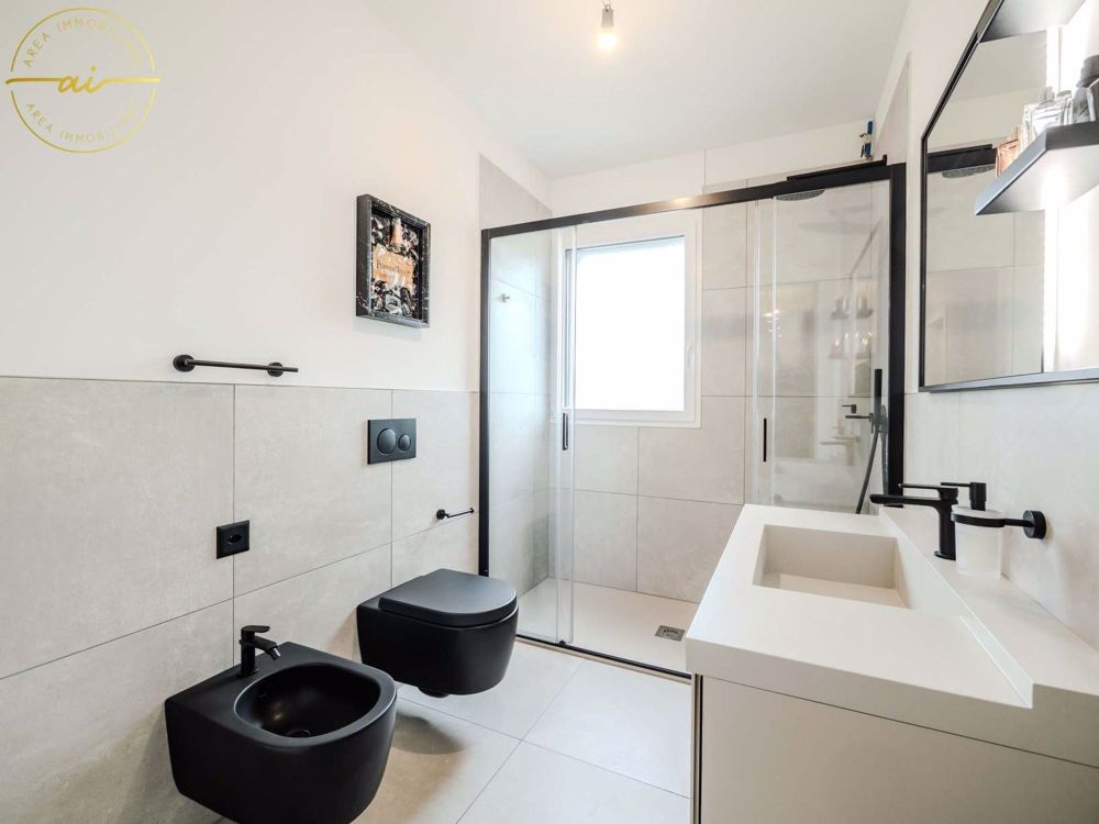 Attico von 3.5 Zimmern mit hohem Standard, komplett möbliert in Vacallo - Bild 13