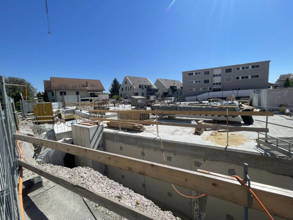 4 1/2-Zimmer-Dachwohnung mit Loggia und Estrich - Bild 1