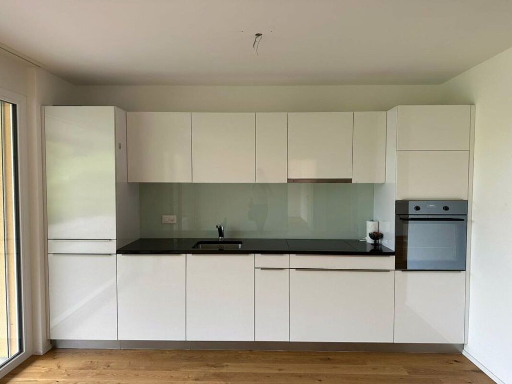 Neubau in St. Ursen - moderne 4.5-Zimmerwohnung mit grossem Balkon! - Bild 1