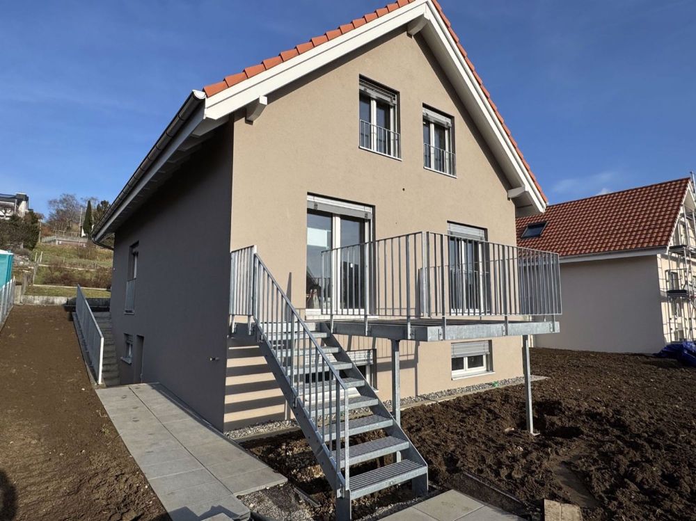 Neues Einfamilienhaus an kinderfreundlicher Lage - Bild 1