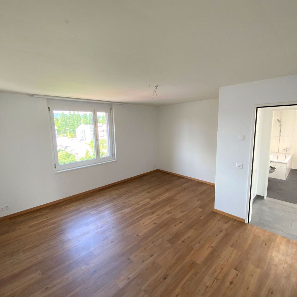 Zentral gelegene 3.5-Zimmerwohnung direkt am Bahnhof Glanzenberg - Bild 3