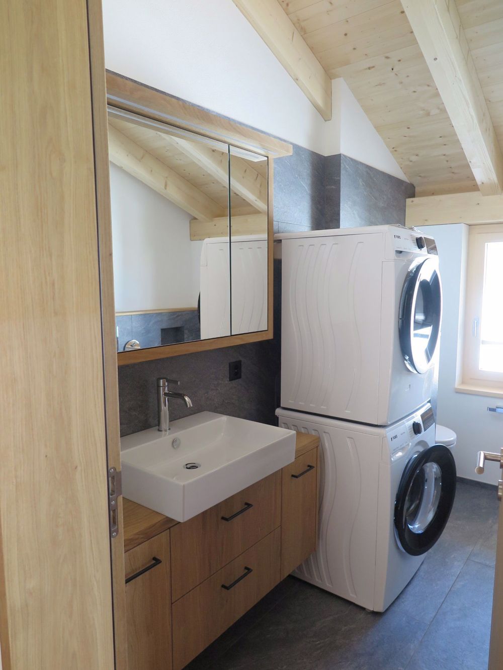 Neue 3.5-Zimmer-Dachwohnung an zentraler Lage (Erstwohnung) - Bild 3