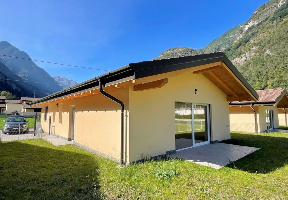 Neue Einfamilienhaus auf einer Ebene mit schönem Garten - Bild 1